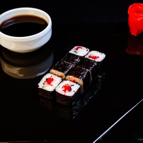 Маки с гребешком